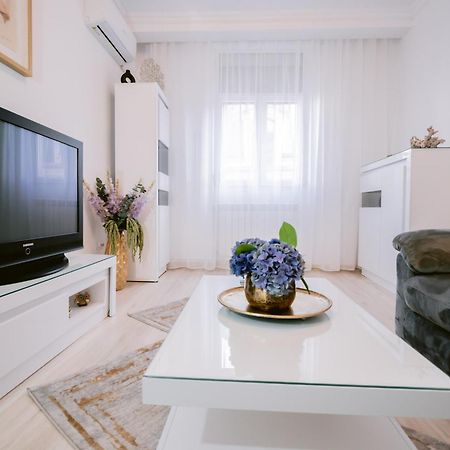 Historic Bucharest Hideway Apartment Bagian luar foto